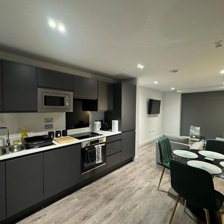 Modern 2-Bedroom Apartment In Heart Of Liverpool Luaran gambar