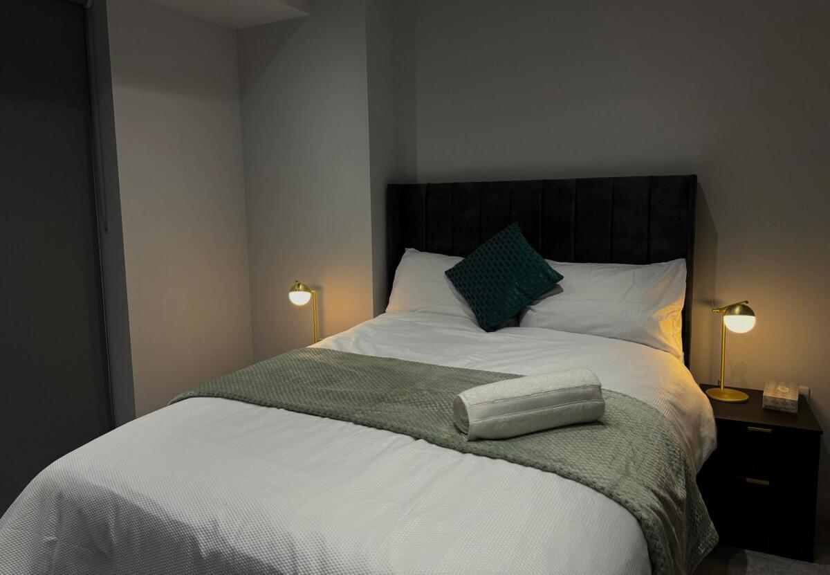Modern 2-Bedroom Apartment In Heart Of Liverpool Luaran gambar
